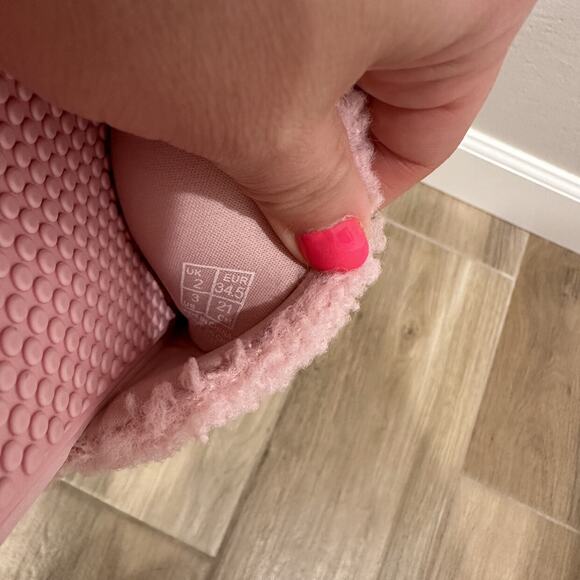 Puma Pink Cool Cat Sherpa Slide Sandals - Picture 8 of 9